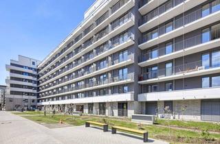 Wohnung mieten in Friedenauer Höhe, 12159 Friedenau, Smyles - Stilvolle 2-Zimmer-Wohnung mit Balkon & Küche