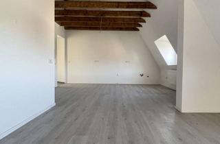 Wohnung mieten in Rembergstr., 58095 Mittelstadt, Geschmackvolle 2-Raum-DG-Wohnung: Erstbezug nach Altbau-Sanierung