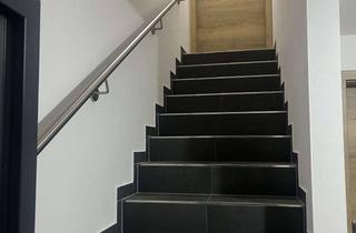Wohnung mieten in Bahnhofstraße 11, 83064 Raubling, Exklusive, neuwertige 2-Raum-DG-Wohnung mit luxuriöser Innenausstattung in Raubling