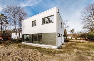 Villa kaufen in 14612 Falkensee, Wunderschöne Bauhaus-Villa mit Vollkeller in Falkensee (Ausbauhaus)