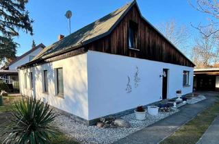 Haus kaufen in 01662 Meißen, Geräumiges Siedlungshaus mit Doppelgarage, Pool und Sauna in Meißen