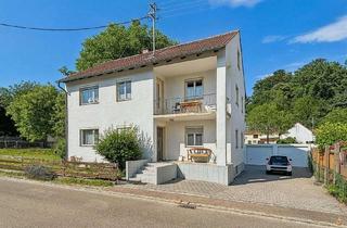 Haus kaufen in 86551 Aichach, ERBBAU: Modernisierungsbedürftiges Zweifamilienhaus in Aichach - OT Griesbeckerzell