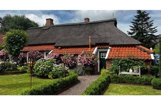 Haus kaufen in 26624 Südbrookmerland, Historisches Gulfhaus mit Gartenidylle (Denkmal) Rarität – Freiheit pur – Landleben an der Nordsee