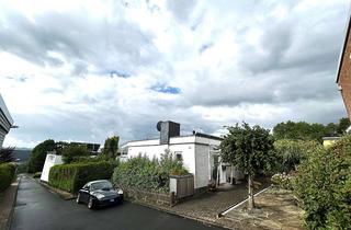 Haus kaufen in 42111 Wuppertal, Exklusiver Bungalow in ruhiger Siedlung mit hochwertiger Ausstattung & PV-Anlage