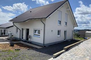 Haus kaufen in 56746 Spessart, Klassisches Familienhaus Bj. 2016 Nähe Nürburgring mit toller Fernsicht und Energieeffizienz A+