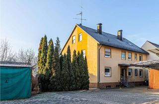 Haus kaufen in 90765 Sack / Braunsbach / Bislohe / Steinach, HEGERICH: Leerstehendes Dreifamilienhaus mitten im Städtedreieck!