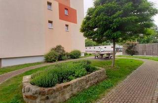 Wohnung mieten in Zu Den Wiesen 12, 07552 Gera, Kleine 4-Raumwohnung wartet auf neue Mieter