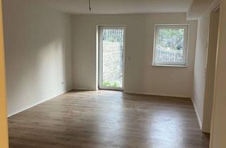 Wohnung mieten in 70499 Weilimdorf, Erstbezug nach Sanierung: Stilvolle 2-Raum-Souterrain-Wohnung mit großer Terrasse in Stuttgart