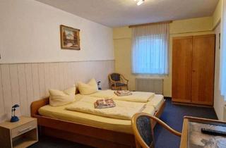 WG-Zimmer mieten in Augsburger Str., 70327 Untertürkheim, Gästehaus: Zimmer mit eigenen Dusche/Wc, Wlan, TV plus eine Gästeküche mit Gemeinschaft