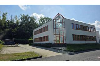 Büro zu mieten in F.-O.-Schimmel-Straße 13a, 09120 Bernsdorf, Bürogebäude mit angrenzender Lagerhalle & Freifläche zur Gesamt oder Teilmiete