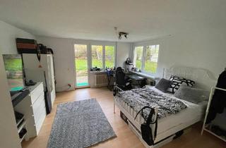 Wohnung mieten in 70188 Stuttgart, Stuttgart - Helle Zimmer frei in lebendiger Studenten-WG