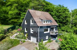 Einfamilienhaus kaufen in 42499 Hückeswagen, Einfamilienhaus mit Einlieger mit direktem Grünanschluss und Nähe zum Zentrum von Hückeswagen!