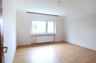 Wohnung kaufen in 36142 Tann, Tann (Rhön) - Gemütliche 3-Zimmer-Wohnung mit Balkon in Tann (Rhön)