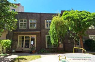 Wohnung kaufen in August-Bebel-Str. 26, 06108 Halle, Traumhafte 3-Raum Wohnung mit großer Dachterrasse