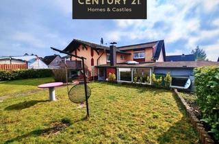Wohnung kaufen in 66271 Kleinblittersdorf, Charmante Dachgeschosswohnung mit Balkon und Gartenzugang