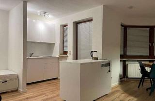 Wohnung mieten in Therese-Giehse-Allee 60, 81739 München, Stilvolle 1-Zimmer-Wohnung mit Balkon und EBK in München Perlach