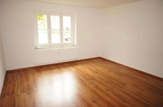 Wohnung mieten in Lutherstr. 26, 09126 Lutherviertel, Frei ab 1.11.25 - 1,5 Zi.-Whg. mit Balkon - große Küche - 2.OG