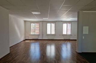 Wohnung mieten in Kaiserstraße 177, 90763 Südstadt, 3-Zimmer-Wohnung mit großem Wohnzimmer und offener Küche in Fürth