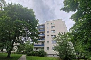 Wohnung mieten in Werner-Seelenbinder-Ring, 03048 Sachsendorf, **FRISCH RENOVIERT`**3-Zimmer-Wohnung // Balkon // 2.OG // Bad mit Wanne