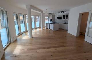 Wohnung mieten in Oleariusstraße, 06108 Altstadt, Exklusive 4-Zimmer-Neubauwohnung mit Balkon, Eichenparkett und hochwertiger Einbauküche im Zentrum