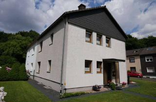 Einfamilienhaus kaufen in 45327 Katernberg, Zweifamilienhaus mit Potenzial: Großzügiger Garten und zwei Garagen - ideal auch als Einfamilienhaus