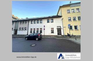Haus kaufen in 47798 Stadtmitte, Renovierungsbedürftiges 3-Familienhaus im Stadtzentrum von Krefeld