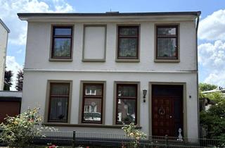 Haus kaufen in 25335 Elmshorn, ***Stadtlage mit Charakter und tollem Garten***