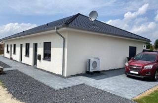 Haus mieten in Am Bienenzaun, 29303 Bergen, Doppelhaus- / Bungalowhälfte inkl. Einbauküche, Terrasse, Garten etc.