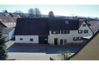 Haus kaufen in 79238 Ehrenkirchen, Renovierungsbedürftiges Wohnhaus mit angebauter Scheune, Doppelgarage und viel Raum für Ideen