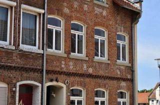 Anlageobjekt in 38350 Helmstedt, FRISCH SANIERTES ZINSHAUS IN BESTER LAGE