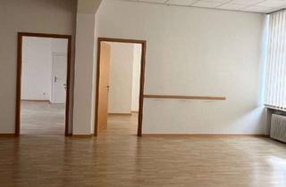 Gewerbeimmobilie kaufen in 66687 Wadern, Großzügige Büro- oder Praxisräume im Zentrum von Wadern zu verkaufen