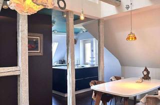 Wohnung kaufen in 70184 Mitte, Charme trifft Design: Stilvolle Dachgeschosswohnung in Toplage Stuttgart-Bopser