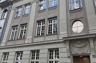 Wohnung mieten in 41061 Gladbach, Erstbezug nach Sanierung - Stilvolle Altbauwohnung mit Terrasse & Gartenzugang