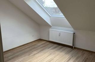 Wohnung mieten in Quedlinburger Weg 13, 30419 Burg, Helle und schöne 2-Zimmer-DG-Wohnung