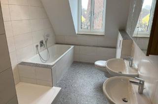 Wohnung mieten in 86199 Augsburg, Große, lichtdurchflutete, komplett sanierte WG-Wohnung mit geh. Innenausstattung und Balkon