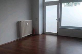 Wohnung kaufen in 10407 Berlin, Berlin - kleiner Laden in Guter Lage Provisionsfrei abzugeben.