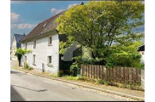 Einfamilienhaus kaufen in 40593 Düsseldorf, Düsseldorf - Geteiltes Einfamilienhaus Doppelhaushälfte Handwerker Altbau