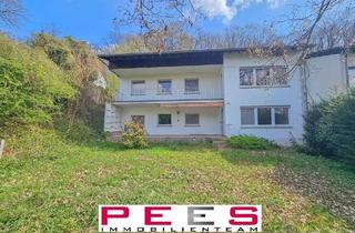 Haus kaufen in 53127 Bonn, Bonn - Teilrenoviertes Zweifamilienhaus in Ortsrandlage von 53127 Bonn - Ippendorf!