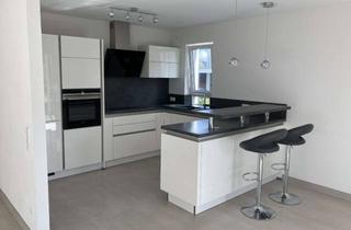 Wohnung kaufen in Im Überrück 35, 74232 Abstatt, Neuwertige, barrierefreie 3,5 Zi. EG-Wohnung in guter Wohnlage mit EBK, Garten, TG + Außenstellplatz