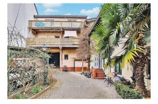 Wohnung kaufen in 53332 Bornheim, Gemütliche Maisonettewohnung mit Hofcharakter, 2 Balkonen in Bornheim-Waldorf