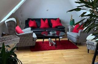 Wohnung mieten in 86156 Kriegshaber, Hoch hinaus mit Wohlfühlfaktor – Helle 3-Zimmer-Dachgeschosswohnung mit Garten & Galerie in Augsburg