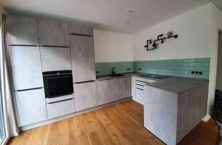Wohnung mieten in 92637 Rehbühl, Moderne 3-Zimmer-Wohnung mit Balkon und Einbauküche in Weiden Rehbühl