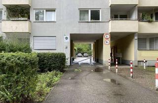Garagen mieten in Segitzdamm 32, 34, 10969 Kreuzberg (Kreuzberg), Stellplatz ab dem 01.11. verfügbar