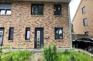 Doppelhaushälfte kaufen in 28309 Bremen, Doppelhaushälfte mit 4 Zimmern und Stellplatz in Bremen-Osterholz