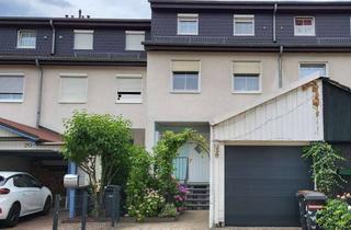 Reihenhaus kaufen in Breslauer 22, 63179 Obertshausen, PROVISIONSFREI! Frisch saniertes Reihenhaus mit viel Platz in gesuchter Lage von Obertshausen