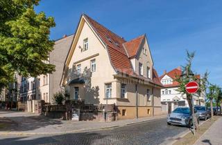 Mehrfamilienhaus kaufen in 06484 Quedlinburg, Mehrfamilienhaus mit 3 Wohnungen und 4 Garagen