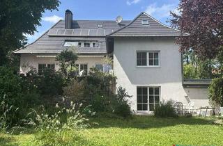 Haus kaufen in 67346 Speyer, Grün wohnen. Stadtnah leben.Begehrtes Grundstück mit Zweifamilienhaus in Speyer Süd.