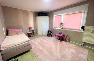 Wohnung kaufen in 51381 Lützenkirchen, Gut geschnittene 3-Zimmer Wohnung mit Balkon und 1 PKW Stellplatz
