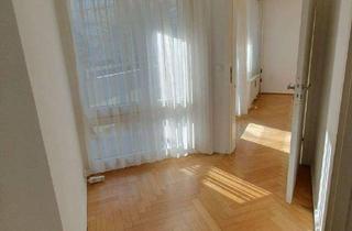 Wohnung kaufen in 81735 München, Schmuckstück in Neuperlach – 4-Zimmer-Wohnung mit Balkon und Garage