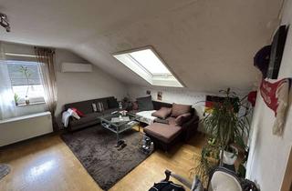 Wohnung kaufen in 71032 Böblingen, 3,5-Zimmer-Dachgeschosswohnung mit Balkon und Klimaanlage